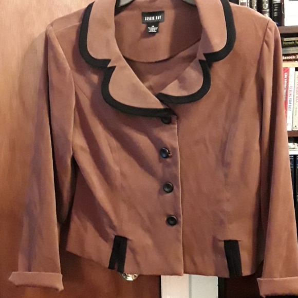 Festive Leslie Fay Suit, size 14 - Picture 2 of 4